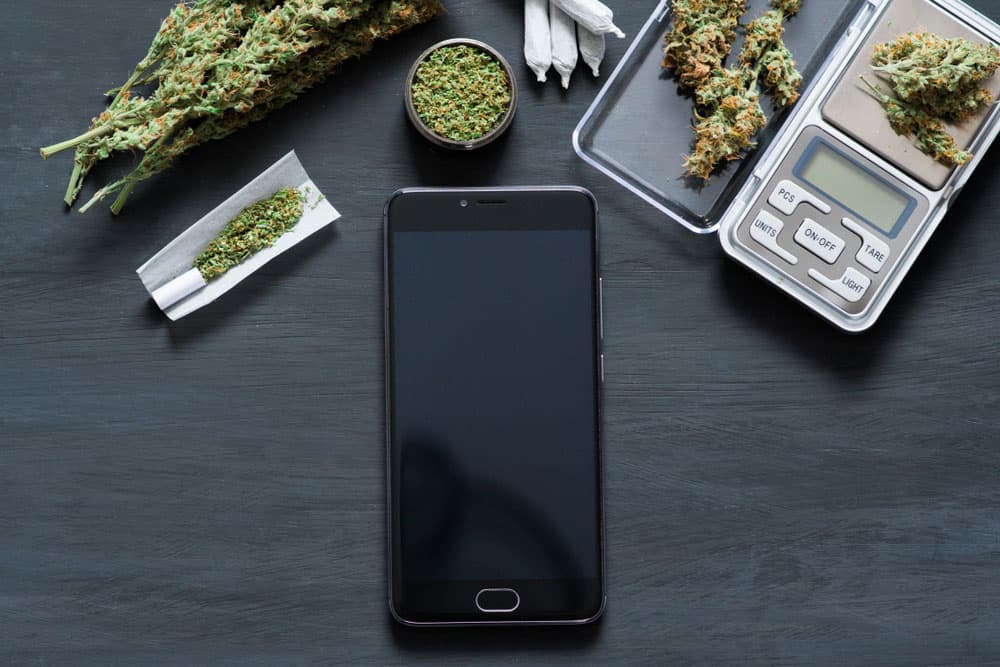 Top 5 Reasons is Better to Buy cannabis Online | Naked Cannabis Canada